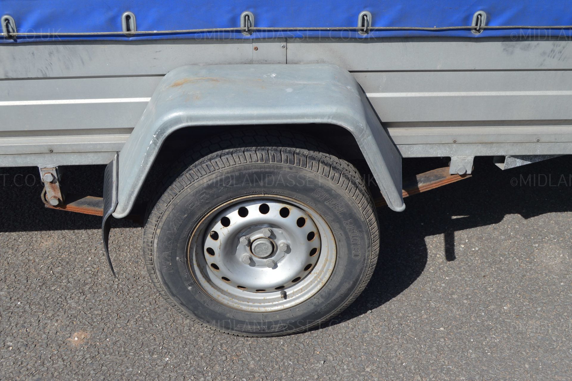 SINGLE AXLE BLUE BOX TRAILER WITH SPARE WHEEL *NO VAT* - Image 7 of 12