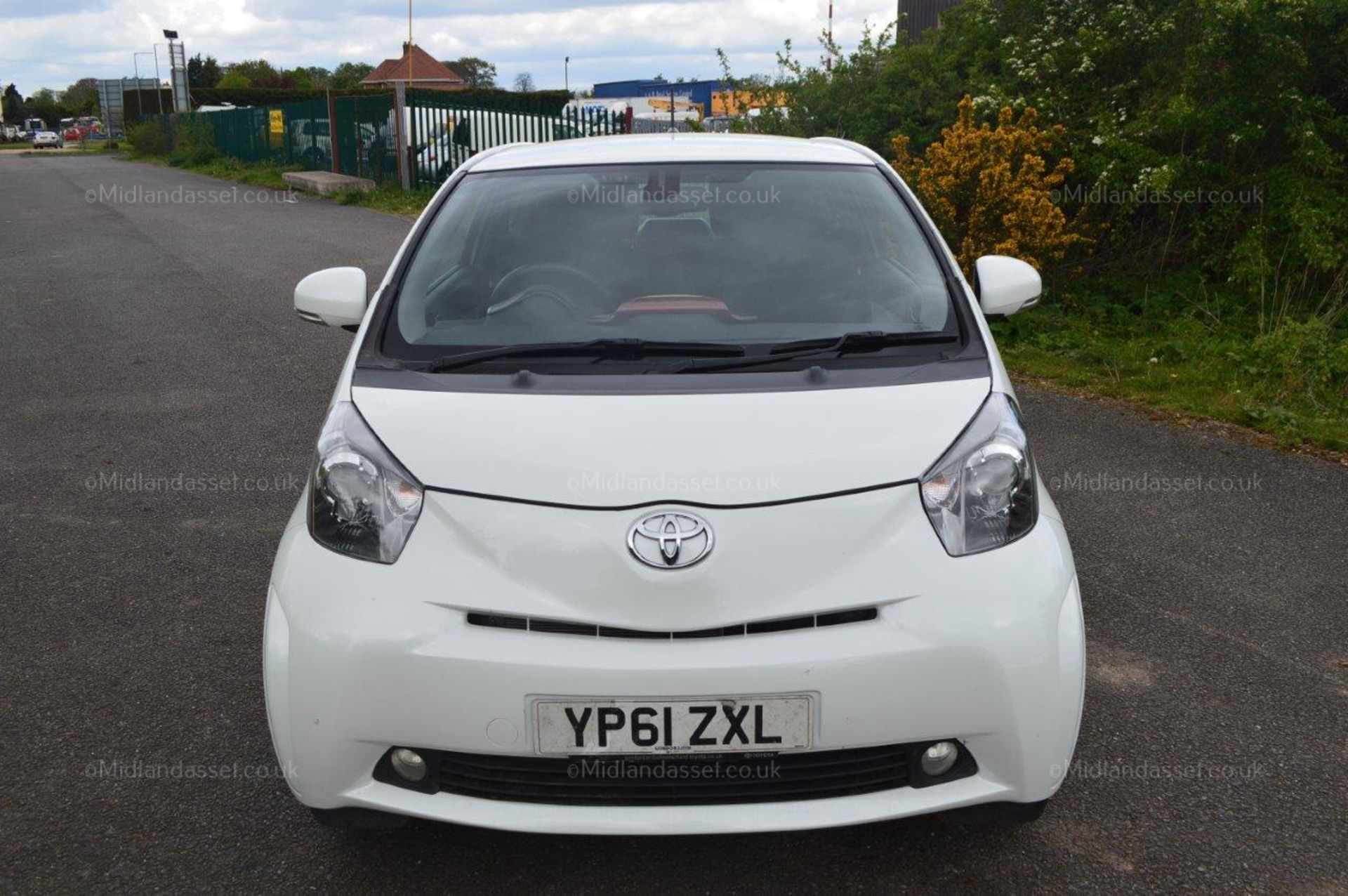 2012/61 REG TOYOTA IQ2 VVT-I 3 DOOR HATCHBACK ONE FORMER KEEPER *NO VAT* - Image 11 of 22