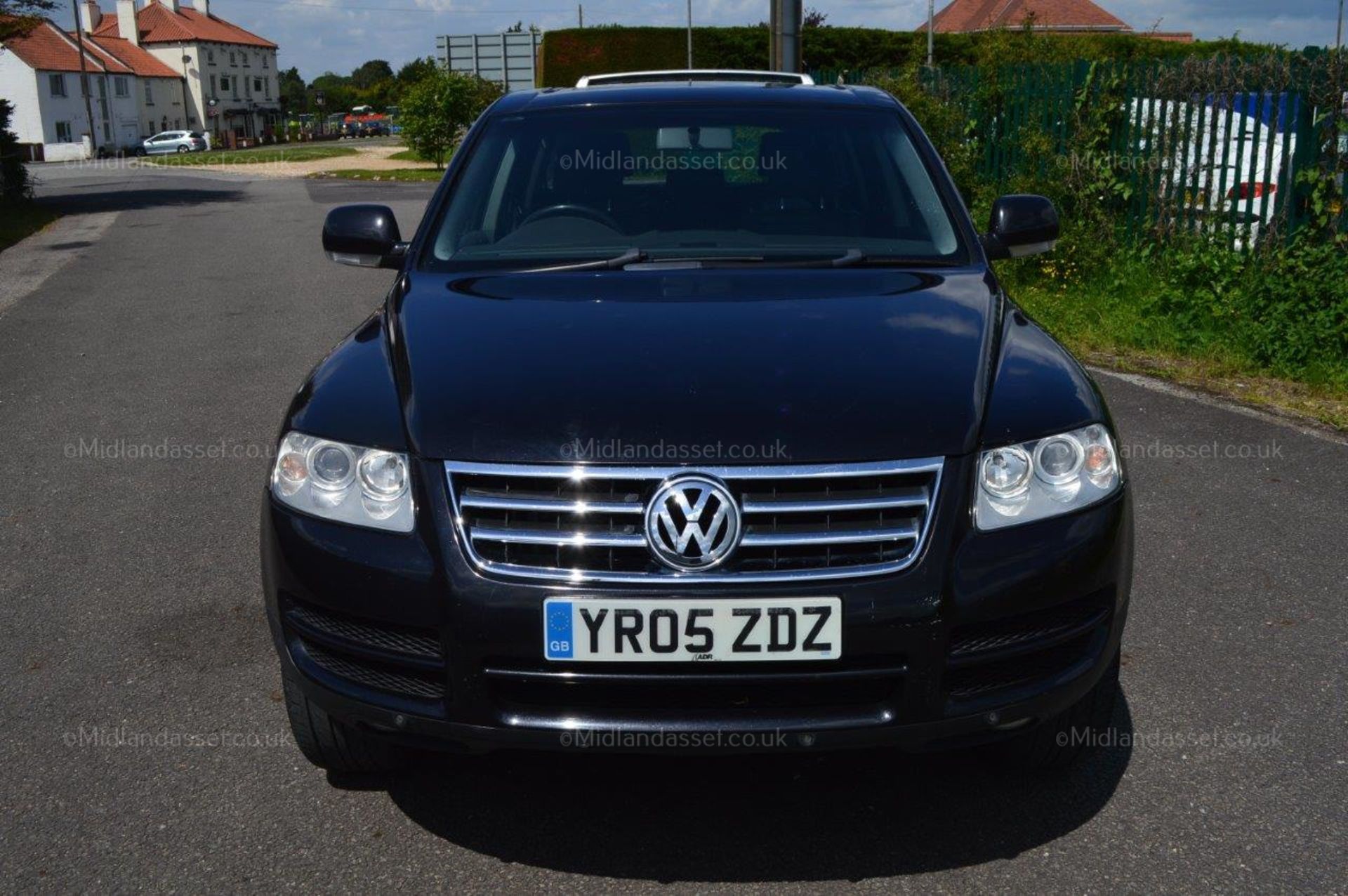 2005/05 REG VOLKSWAGEN TOUAREG TDI SPORT AUTO *NO VAT* - Image 14 of 33