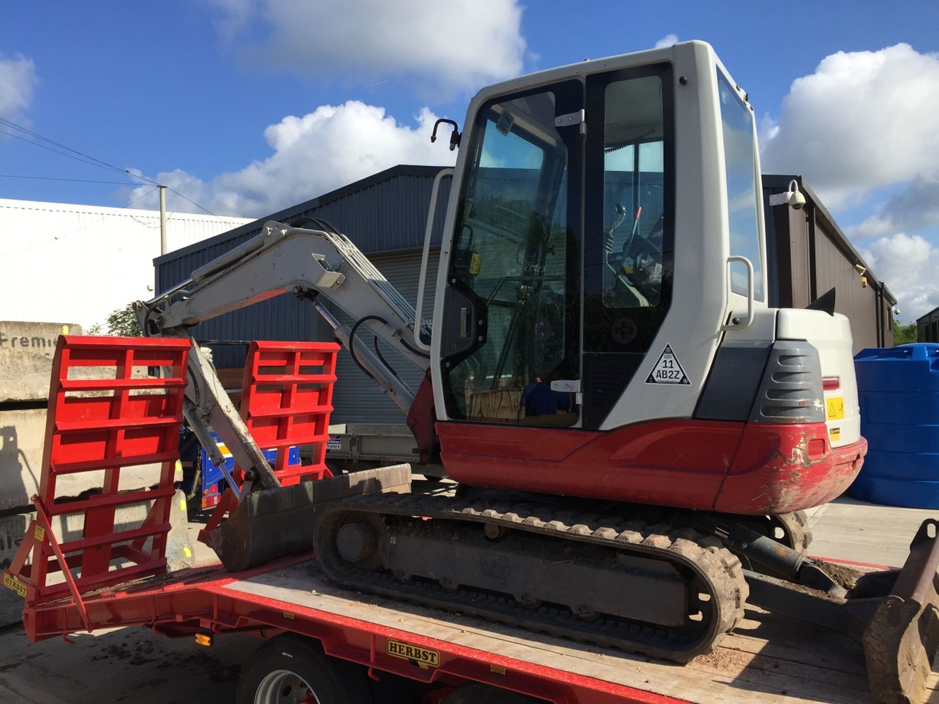 2008 TAKEUCHI TB235 3.5T POWERFUL MINI EXCAVATOR 360 - Image 2 of 8