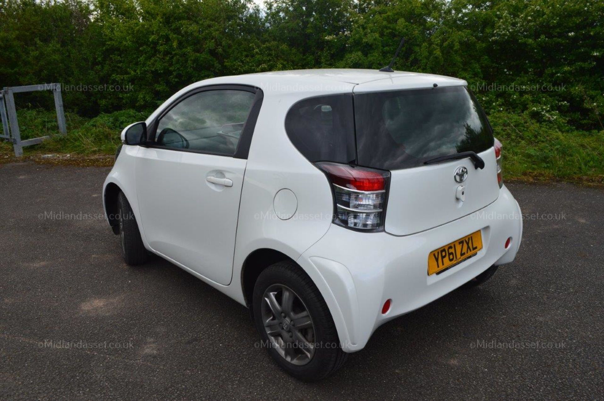 2012/61 REG TOYOTA IQ2 VVT-I 3 DOOR HATCHBACK ONE FORMER KEEPER *NO VAT* - Image 3 of 22