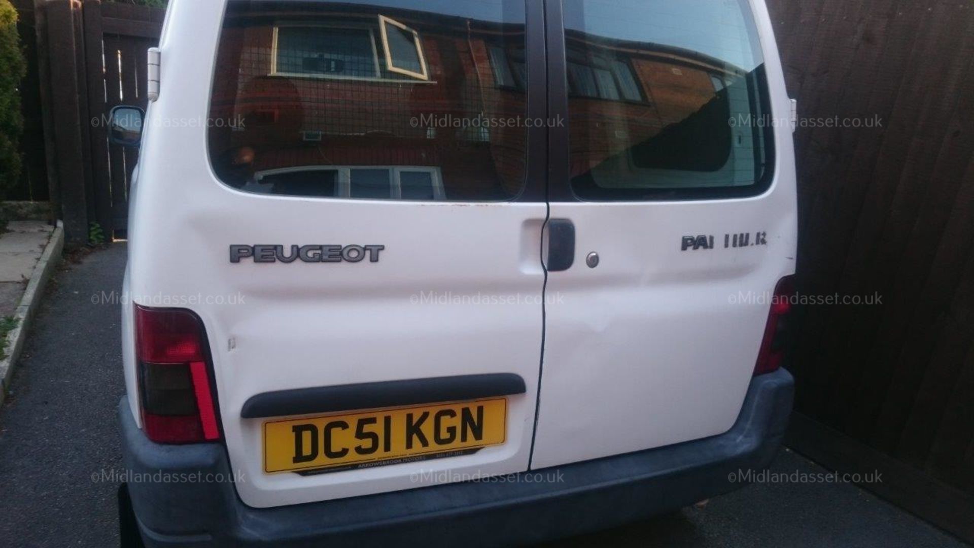 2001/51 REG PEUGEOT PARTNER CAR DERIVED VAN - Image 2 of 7