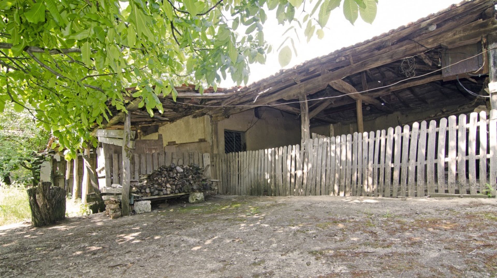 SILISTRA, BULGARIA  HOUSE IN 1/2 ACRE - Image 28 of 43