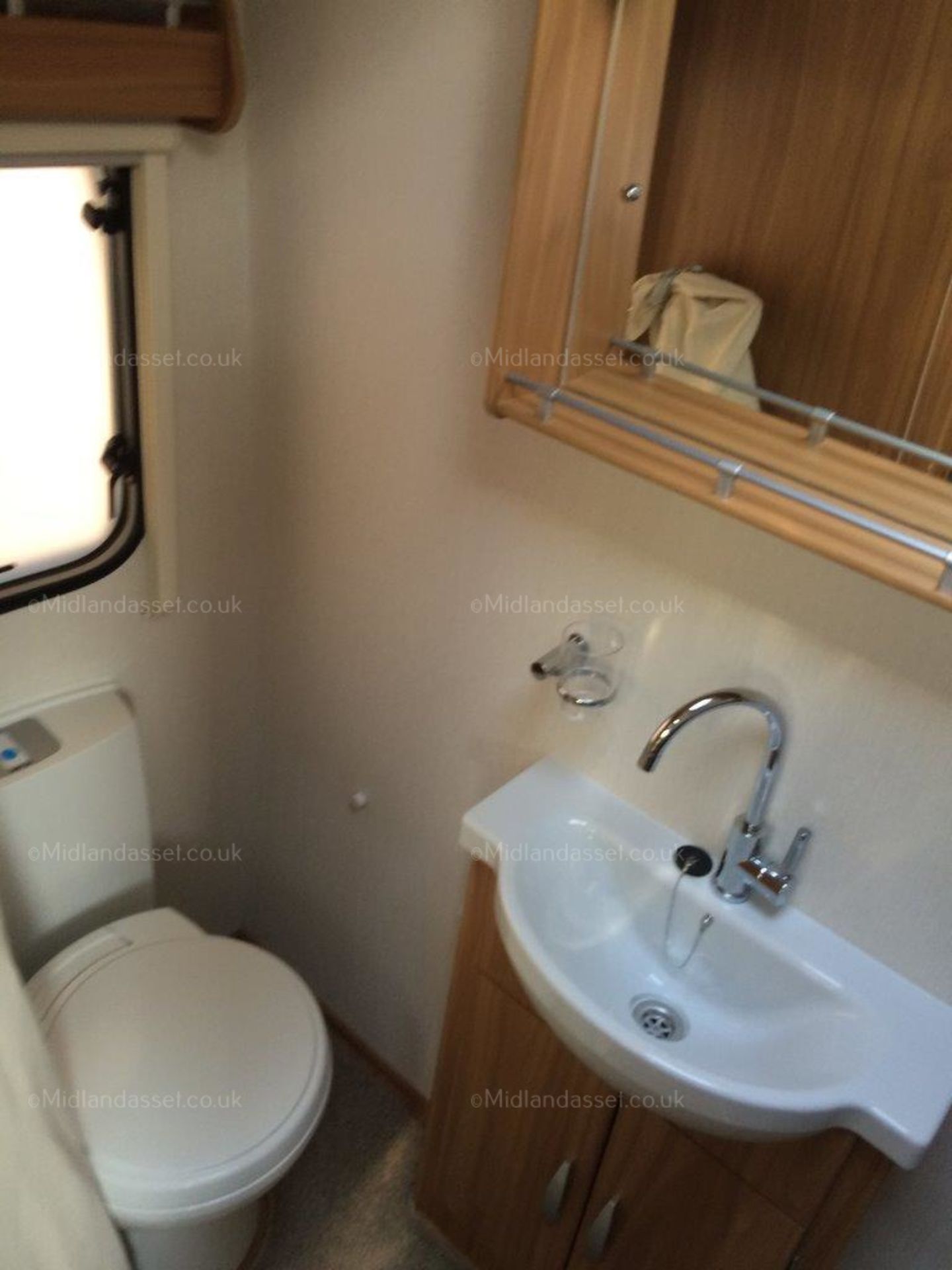 2012 LUNAR ULTIMA 4 BERTH CARAVAN *NO VAT* - Image 13 of 14