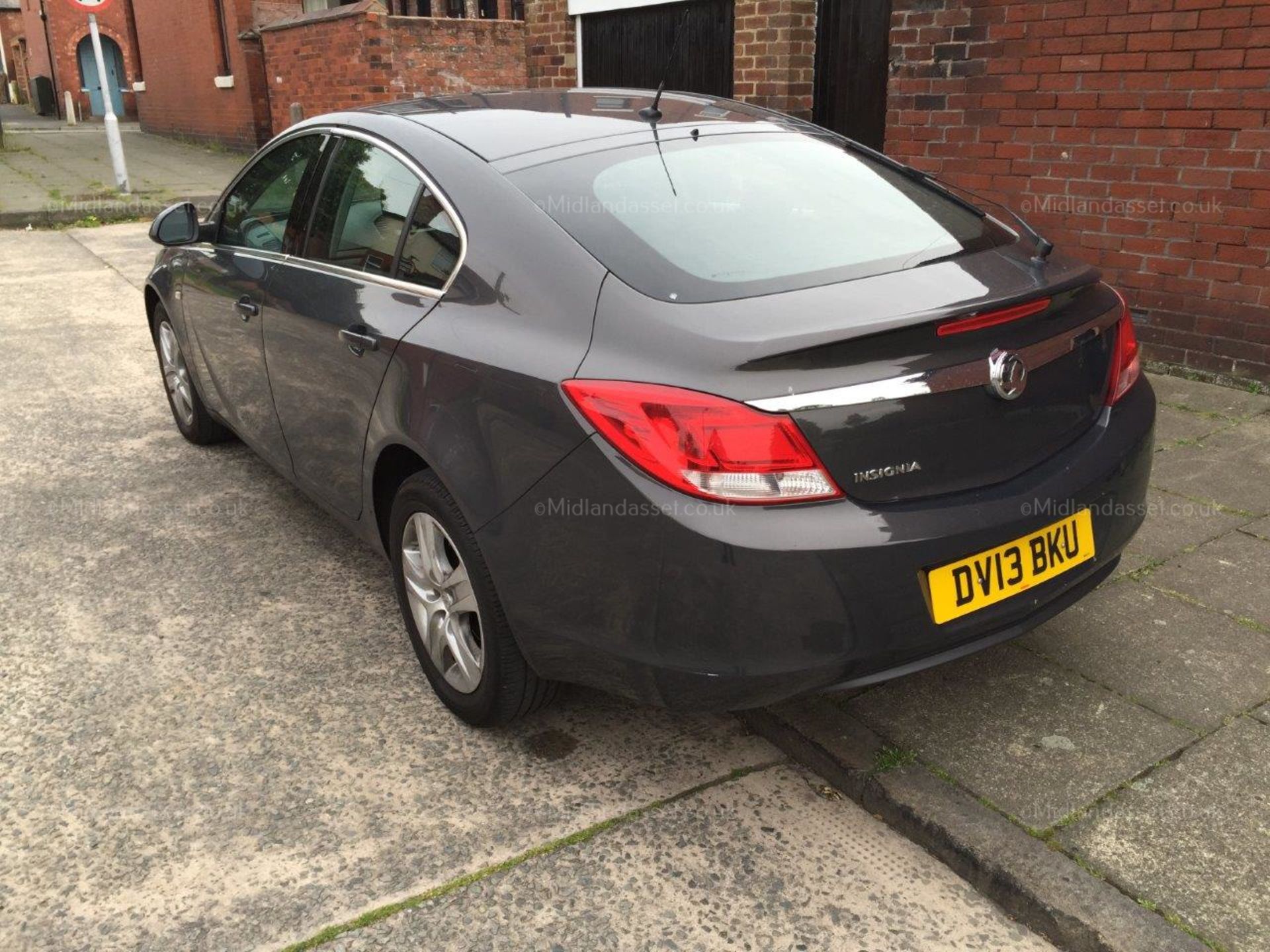 2013/13 REG VAUXHALL INSIGNIA EXCLUSIVE 5 DOOR HATCHBACK *NO VAT* - Image 4 of 8