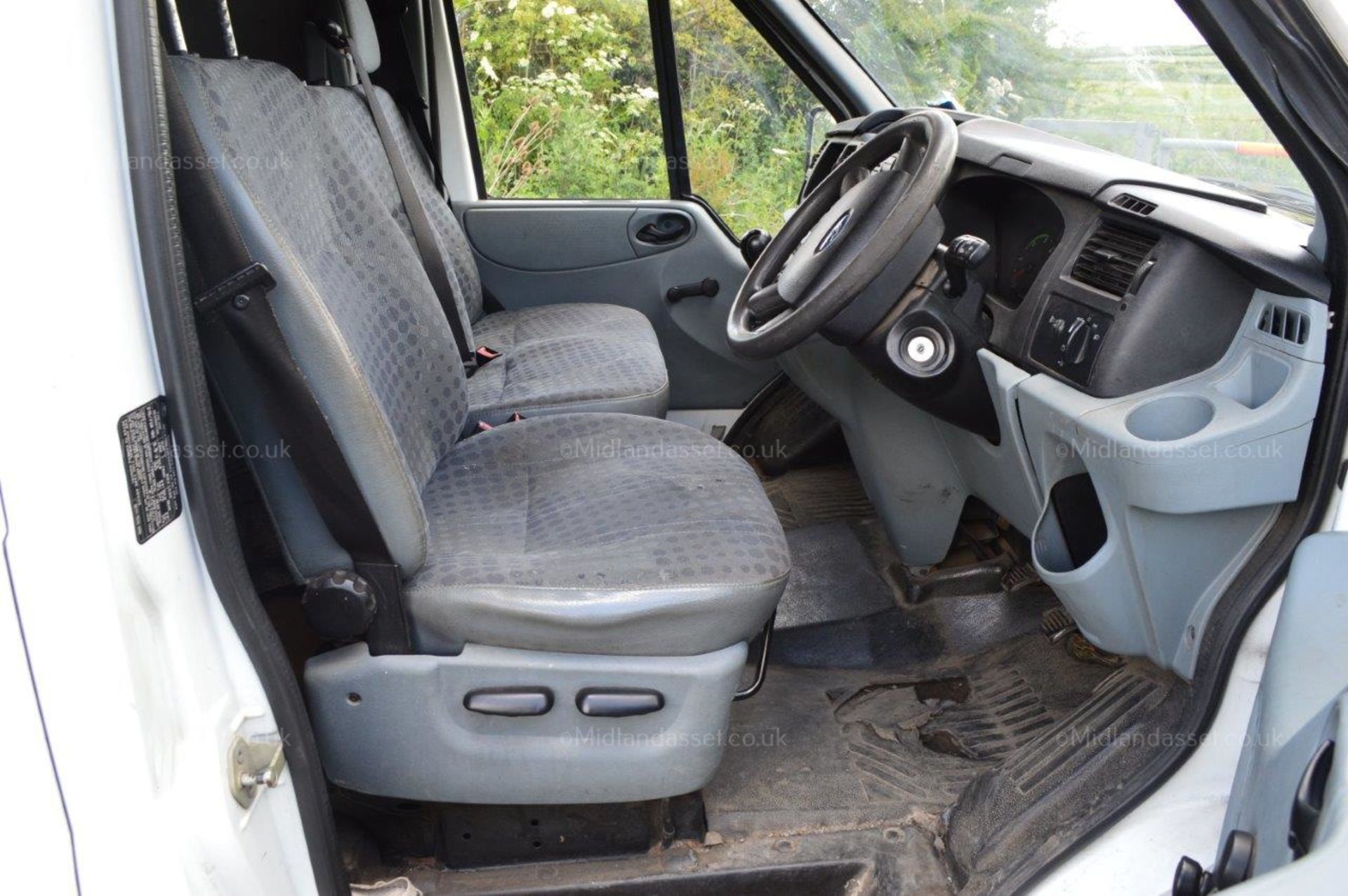 2007/07 REG FORD TRANSIT 100 T350L RWD PANEL VAN - Image 8 of 13