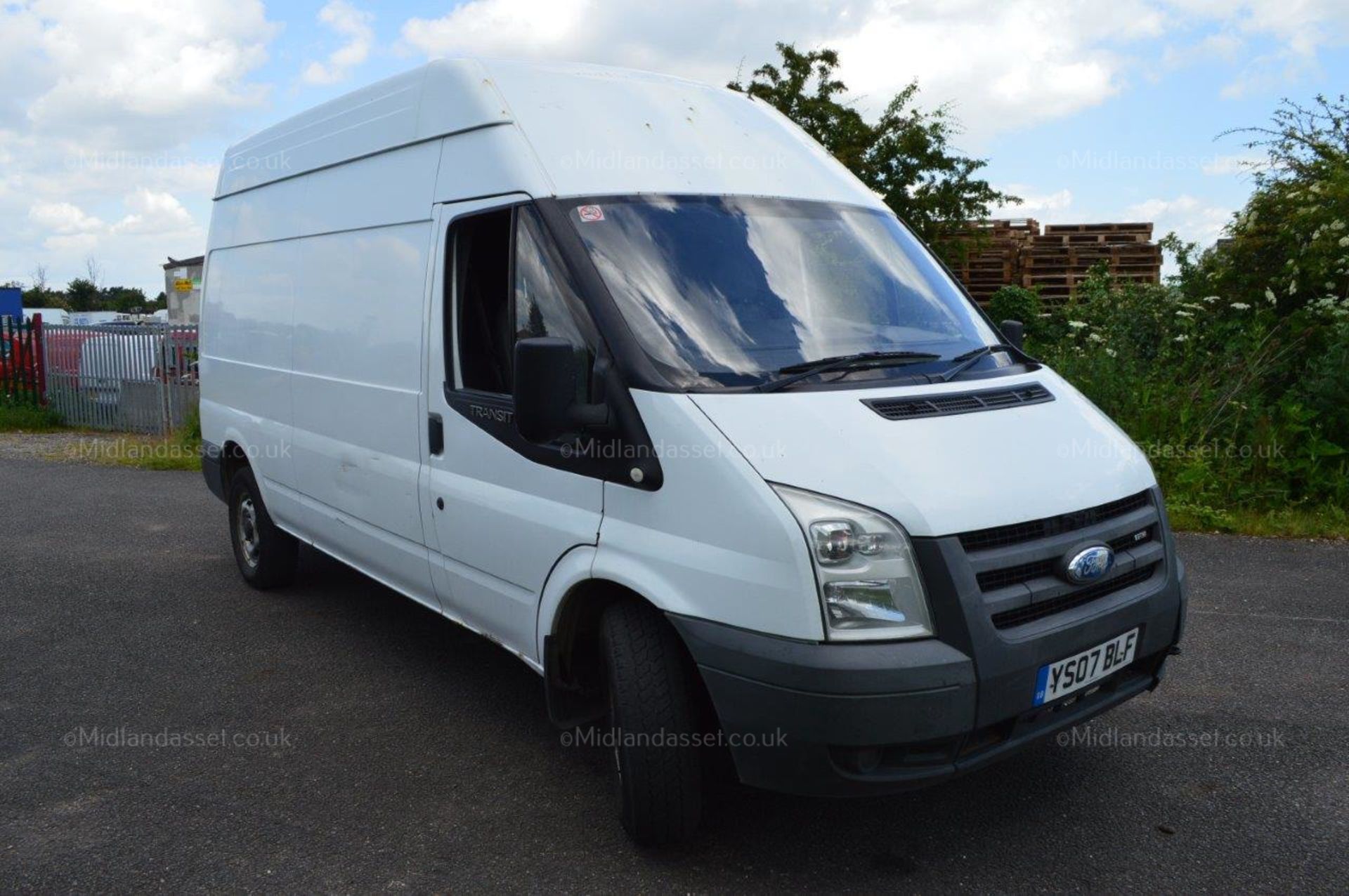 2007/07 REG FORD TRANSIT 100 T350L RWD PANEL VAN