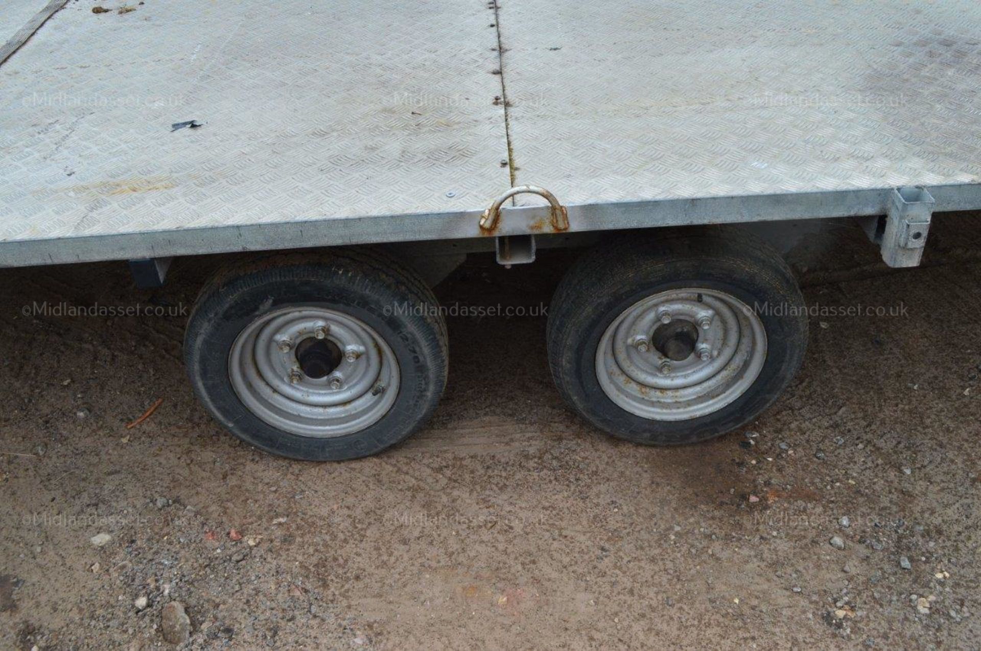 INDESPENSION TWIN AXLE TILT BED BEAVER TAIL TRAILER *NO VAT* - Image 8 of 13