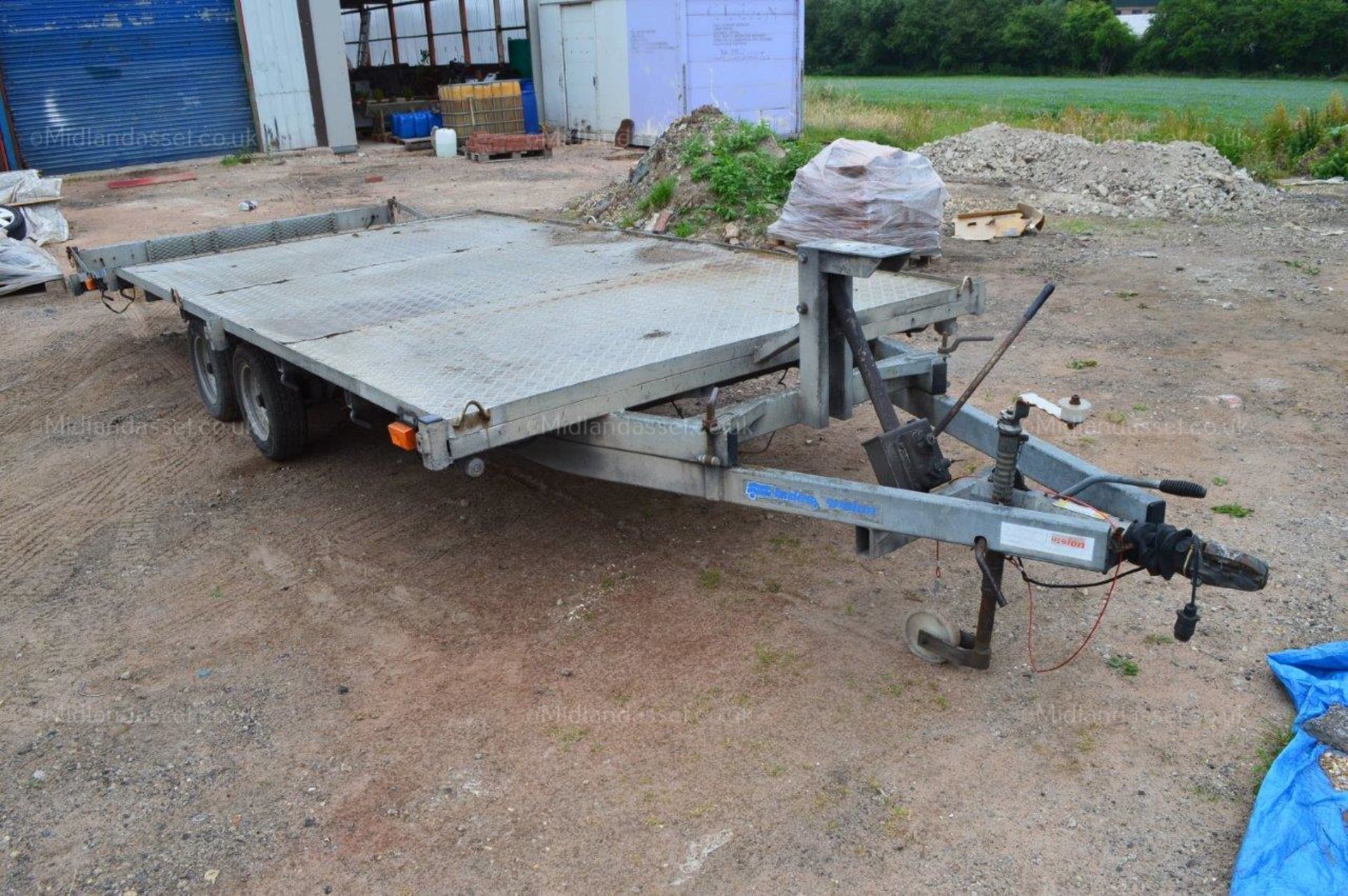 INDESPENSION TWIN AXLE TILT BED BEAVER TAIL TRAILER *NO VAT*