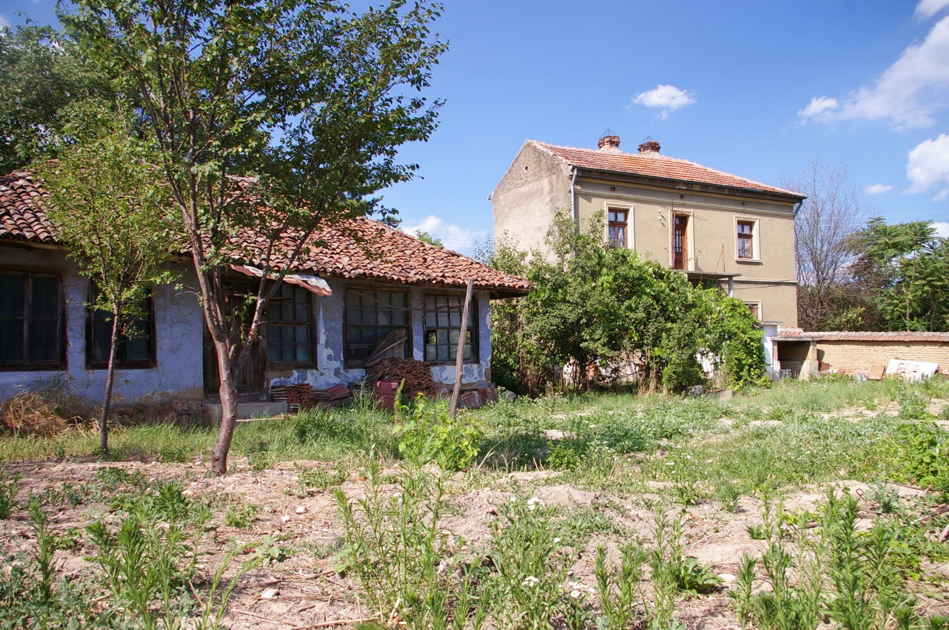 HUGE PROPERTY(s)  ARCHAR, VIDIN, BULGARIA - Image 2 of 22