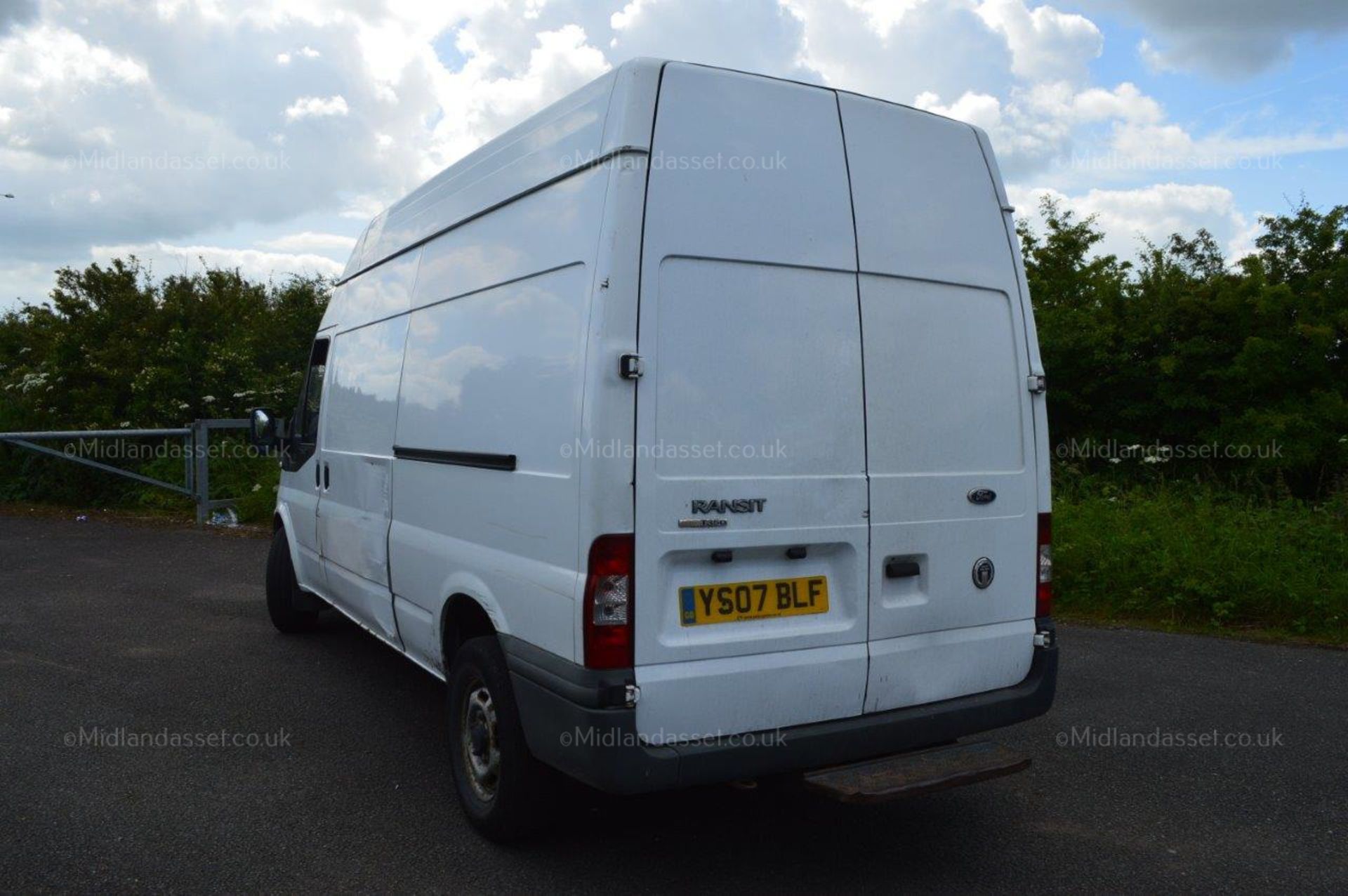 2007/07 REG FORD TRANSIT 100 T350L RWD PANEL VAN - Image 3 of 13