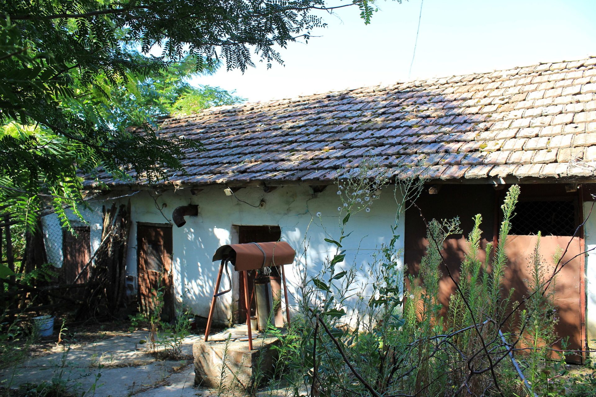 KOZLOVETS,VT, BULGARIA  HOUSE WITH 1/2 ACRE - Image 7 of 17