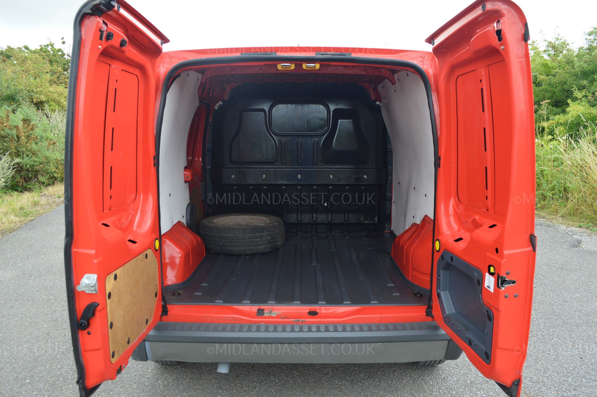 2007/56 REG FORD TRANSIT CONNECT T200 L75 - SHOWING 1 PREVIOUS OWNER *NO VAT* - Image 9 of 32