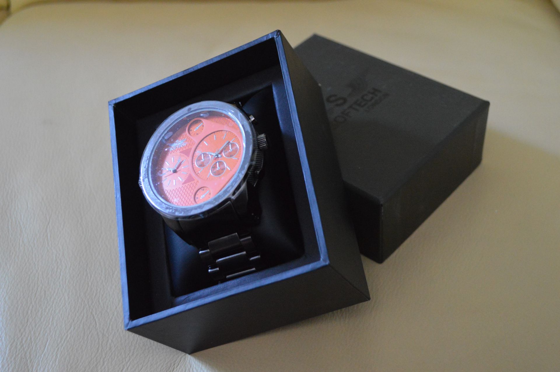 BRAND NEW IN GIFT BOX SE267 ORANGE MENS WRIST WATCH