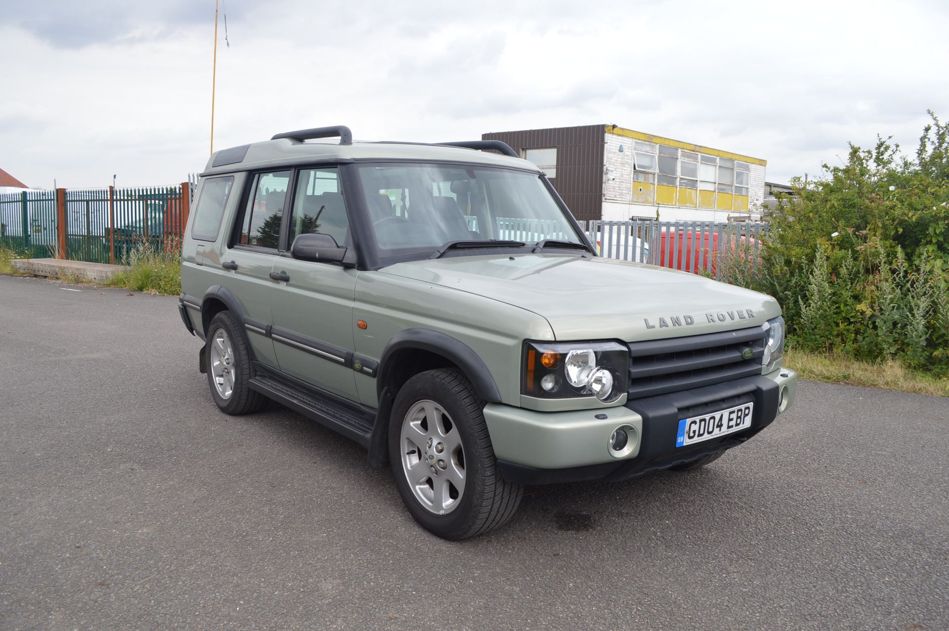 2004/04 REG LAND ROVER DISCOVERY ES PREMIUM TD5 7 SEATER AUTOMATIC *NO VAT*