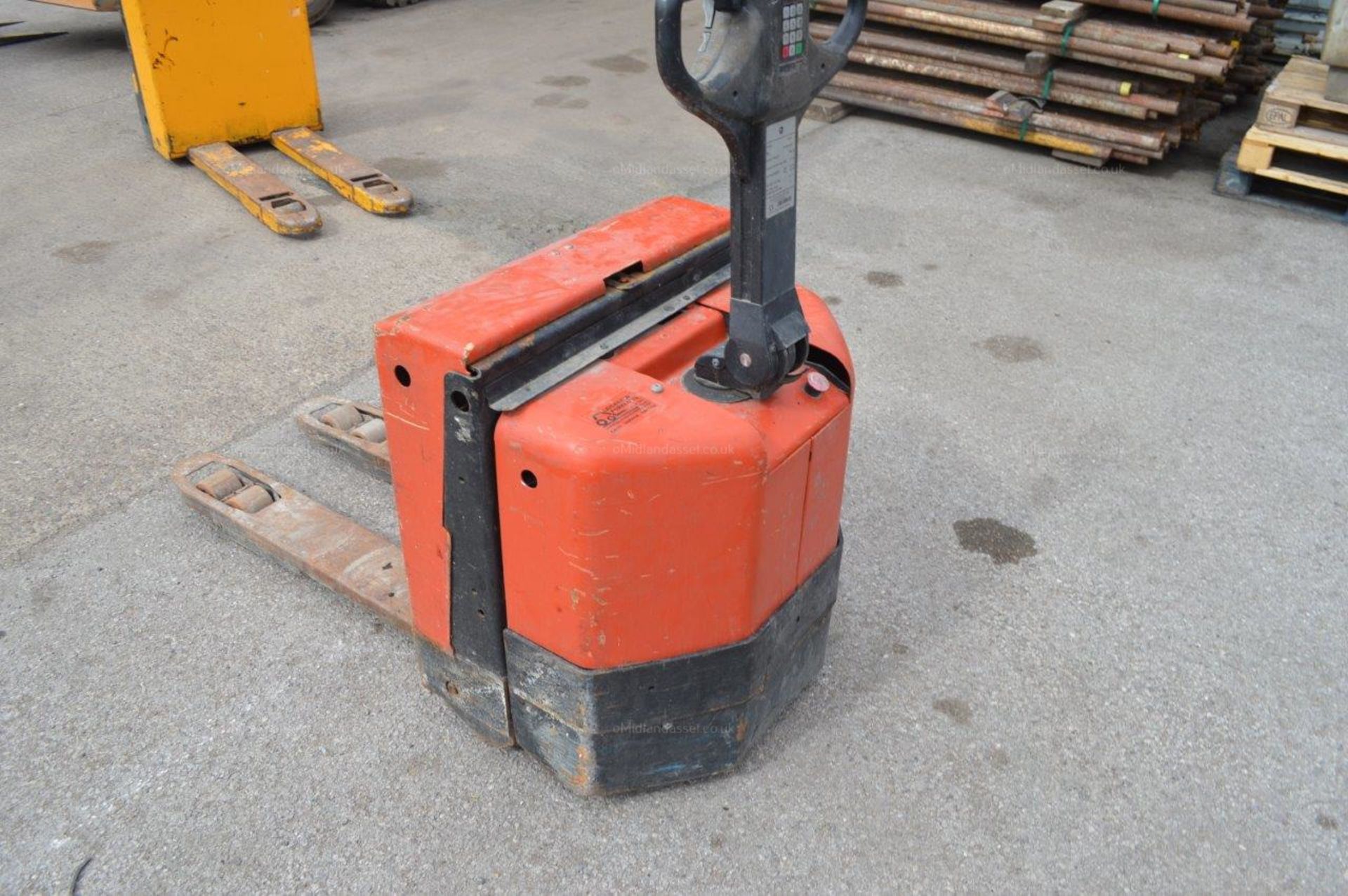 2007 BT LWE 180 PEDESTRIAN PALLET TRUCK *NO VAT* - Image 3 of 6