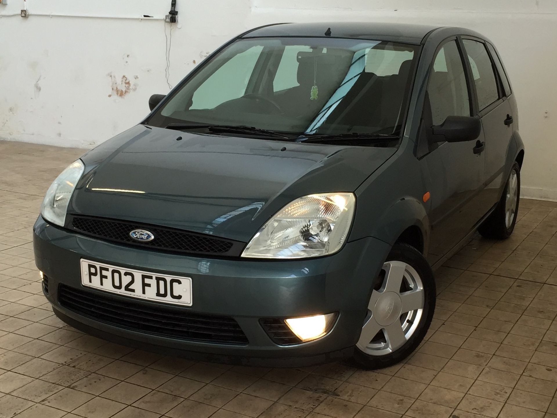 2002/02 REG FORD FIESTA ZETEC GREEN 5 DOOR HATCHACK *NO VAT* - Image 3 of 8