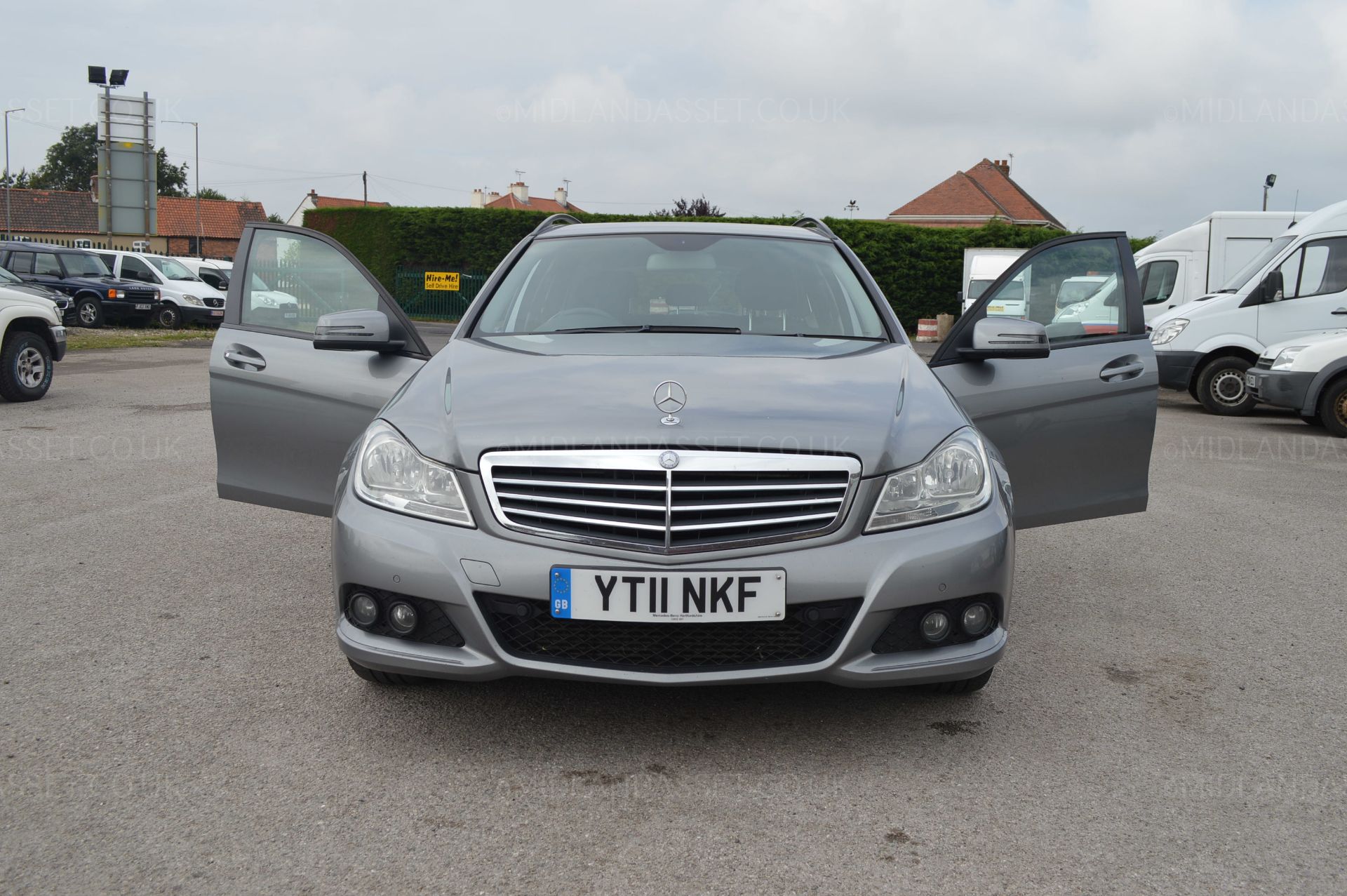 2011/11 REG MERCEDES-BENZ C220 SE CDI BLUE EFFICIENCY 5 DOOR ESTATE *NO VAT* - Image 2 of 36