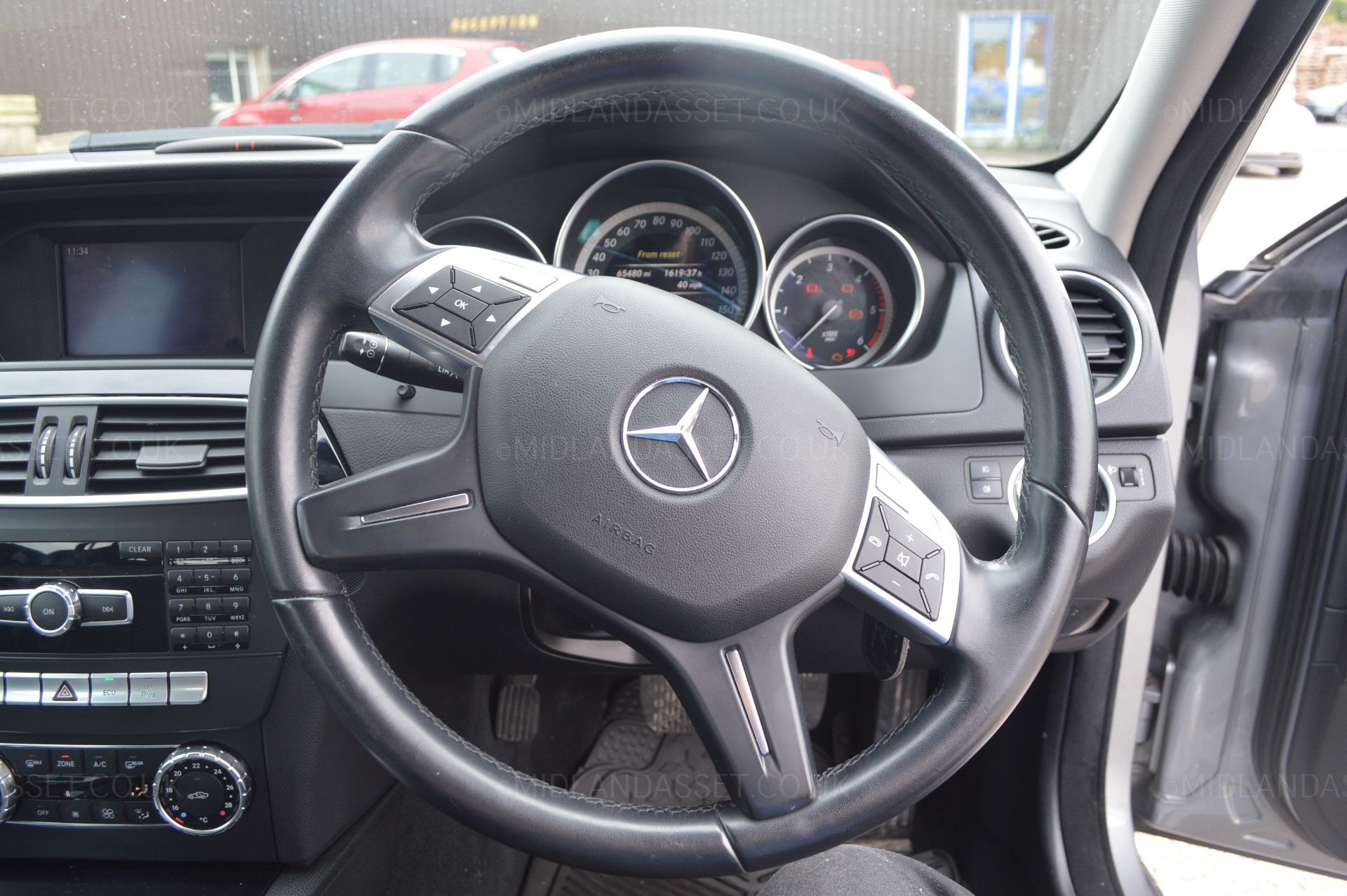 2011/11 REG MERCEDES-BENZ C220 SE CDI BLUE EFFICIENCY 5 DOOR ESTATE *NO VAT* - Image 25 of 36