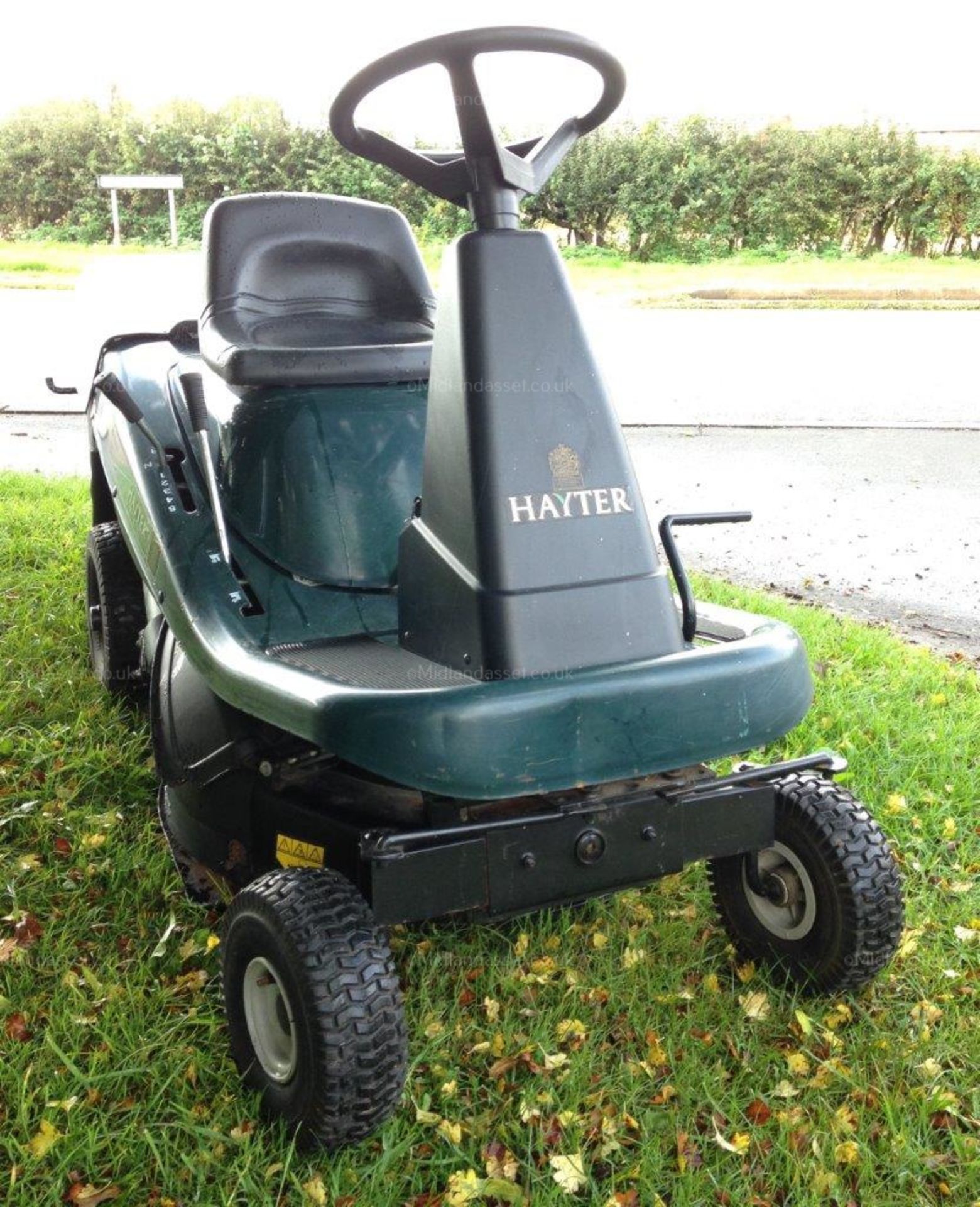 2003 HAYTER HERITAGE M 10/30 RIDE ON LAWN MOWER