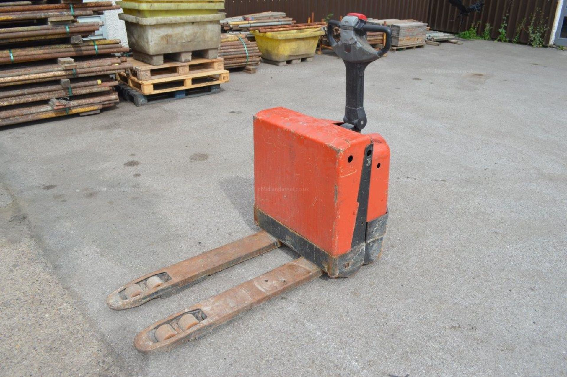 2007 BT LWE 180 PEDESTRIAN PALLET TRUCK *NO VAT* - Image 2 of 6