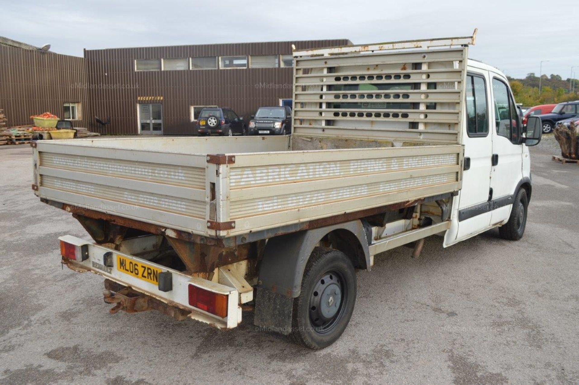 KB - 2006/06 REG RENAULT MASTER DCP LL35 DCI 100 LWB DROPSIDE LORRY ONE FORMER KEEPER - Image 4 of 15