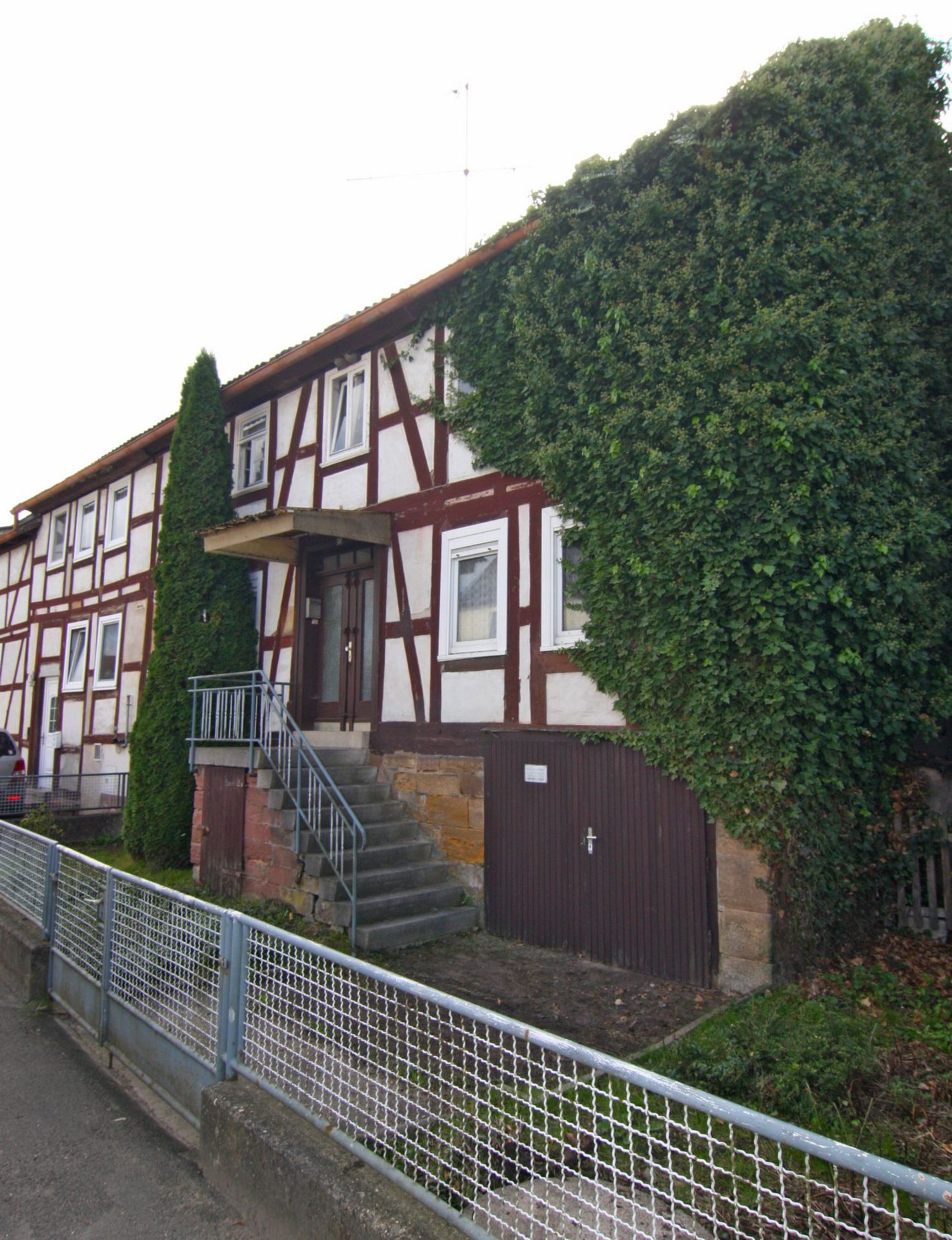 LOVELY LARGE HOUSE IN A VILLAGE CALLED MOMBERG, GERMANY - READY TO MOVE IN TO! - Image 6 of 66