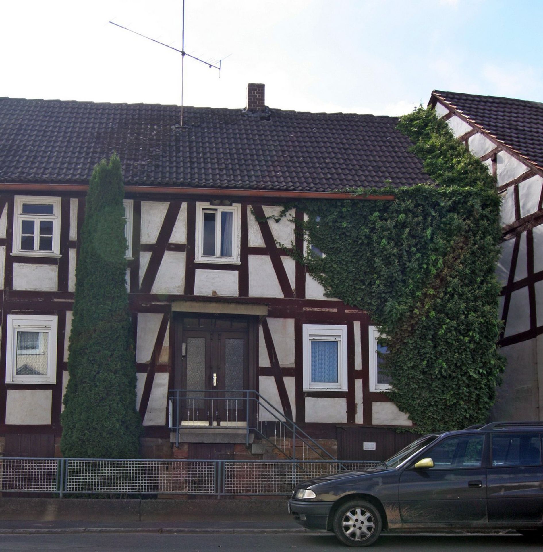 LOVELY LARGE HOUSE IN A VILLAGE CALLED MOMBERG, GERMANY - READY TO MOVE IN TO! - Image 2 of 66