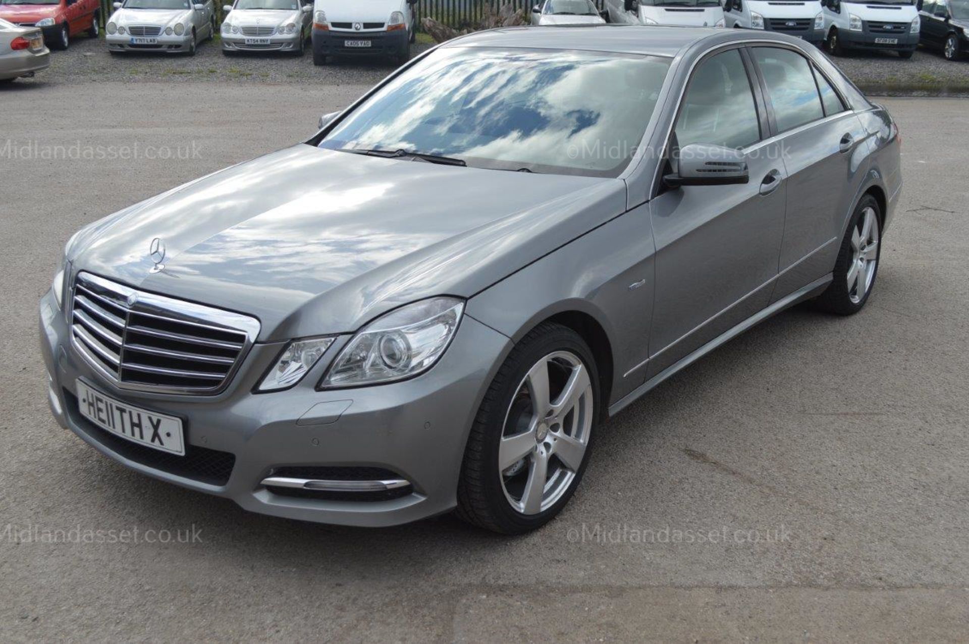 2011/61 REG MERCEDES-BENZ E250 AVANTGARDE ED125 CDI BLUE EFFICIENCY 4 DOOR SALOON *NO VAT* - Image 3 of 24