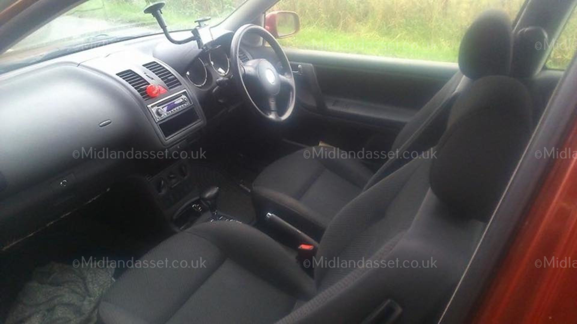 2001/Y REG VOLKSWAGEN POLO S AUTO 3 DOOR HATCHBACK *NO VAT* - Image 5 of 6