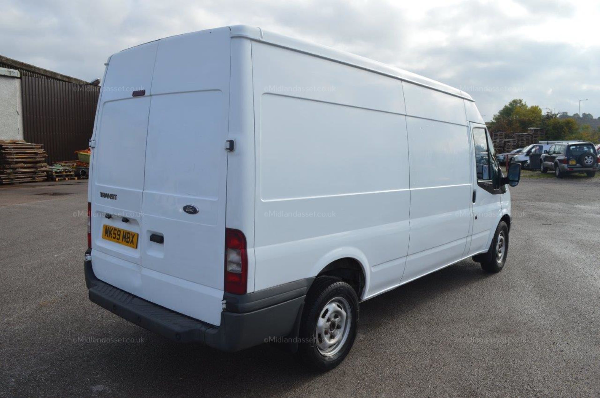 2009/59 REG FORD TRANSIT 100 T350L RWD PANEL VAN - SHOWING 1 FORMER KEEPER *NO VAT* - Image 5 of 19