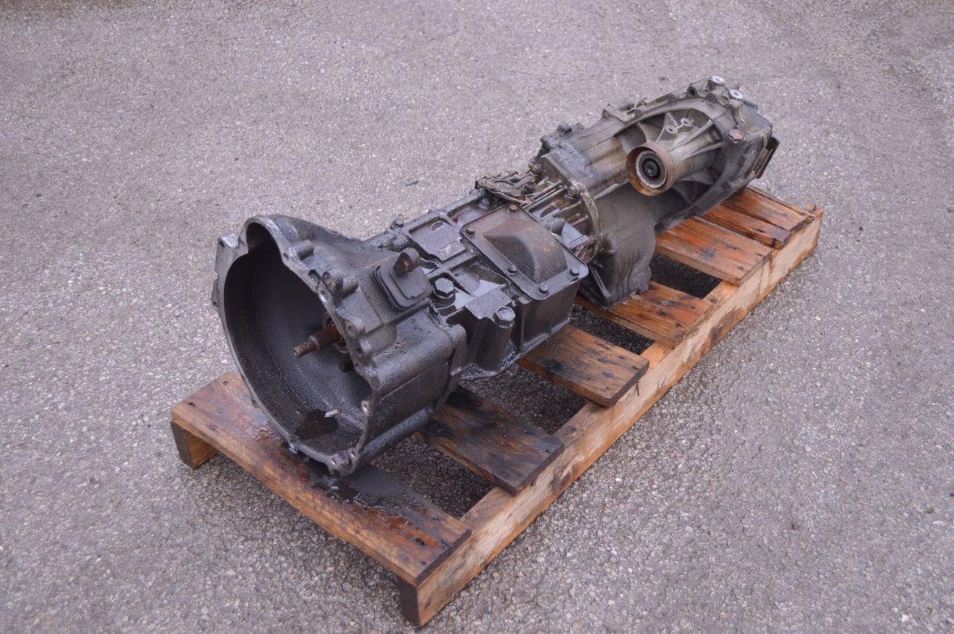 MITSUBISHI L200 GEARBOX AND TRANSFER BOX - Image 2 of 6