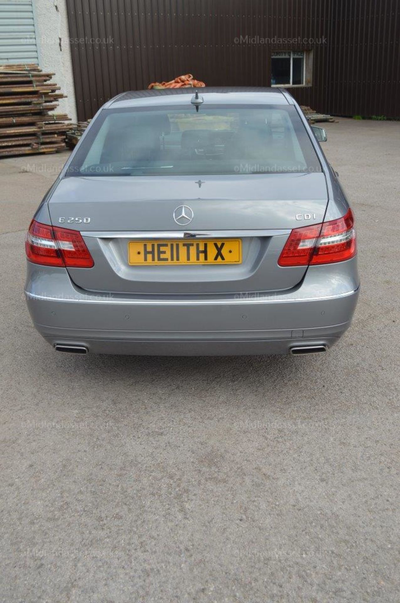 2011/61 REG MERCEDES-BENZ E250 AVANTGARDE ED125 CDI BLUE EFFICIENCY 4 DOOR SALOON *NO VAT* - Image 6 of 24