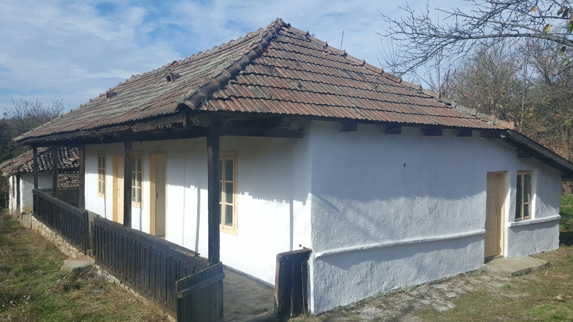 VERY SOLID 3 BED GERMAN COTTAGE WITH ABOUT 2 ACRES OF LAND AND RIVER, NOT FAR FROM BULGARIAN COAST - Image 4 of 34