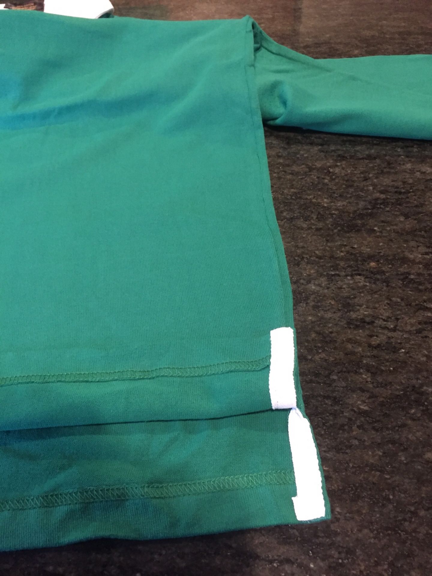 BRAND NEW! Job Lot of HIGH QUALITY 35 Mens Green Guinness Rugby Shirts Large £60 RESERVE - Image 3 of 7