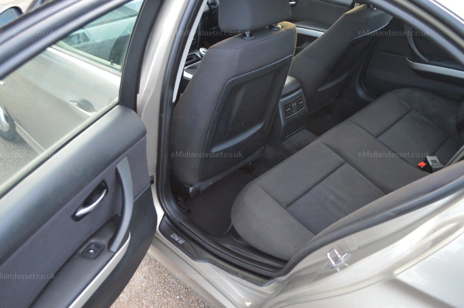 2010/10 REG BMW 320D EFFICIENCY DYNAMICS 4 DOOR SALOON *NO VAT* - Image 17 of 22