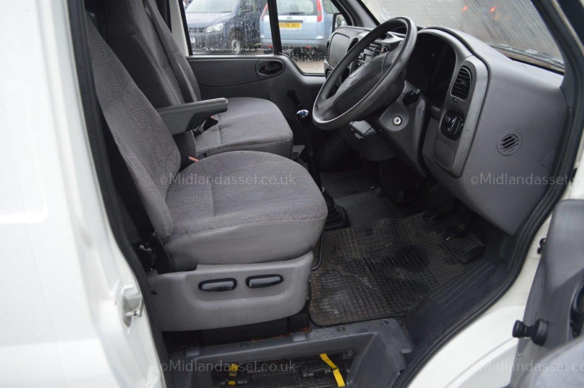 2005/05 REG FORD TRANSIT 280 SWB PANEL VAN *NO VAT* - Image 10 of 15