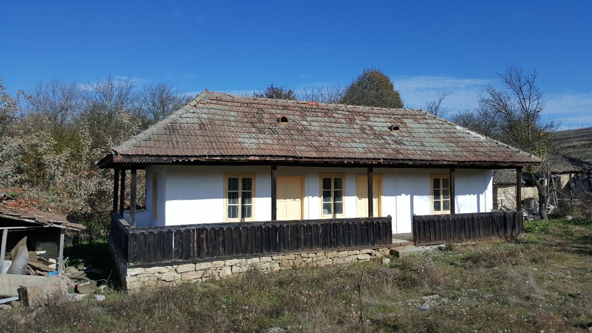 VERY SOLID 3 BED GERMAN COTTAGE WITH ABOUT 2 ACRES OF LAND AND RIVER, NOT FAR FROM BULGARIAN COAST - Image 2 of 34