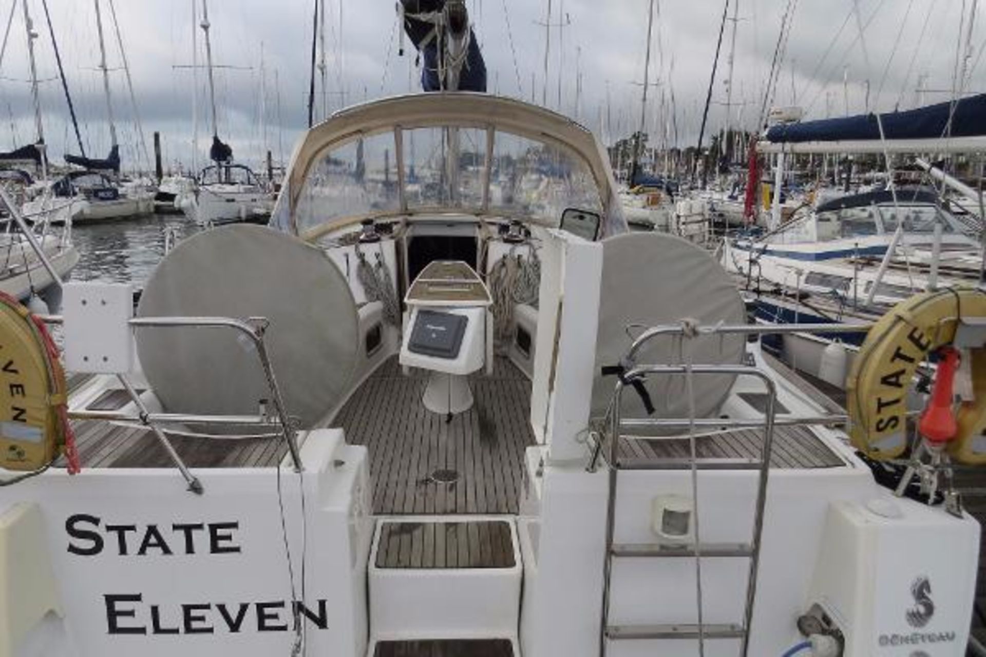 BENETEAU OCEANIS 40 SAILING YACHT - RESERVE MET !   .......*NOW 'ON-SALE' - Image 2 of 15