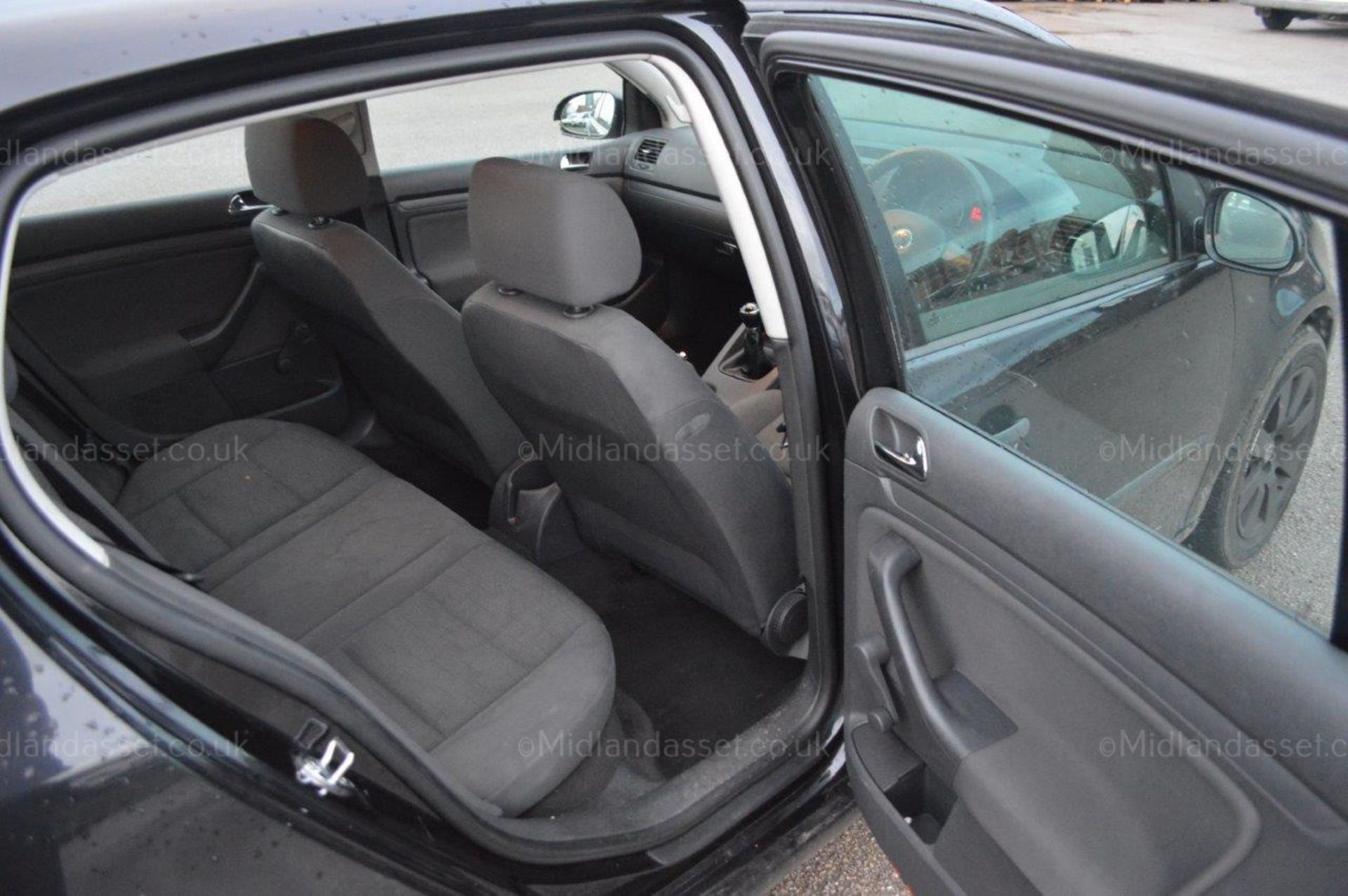 2005 VOLKSWAGEN GOLF TDI S 5 DOOR HATCHBACK *NO VAT* - Image 10 of 21