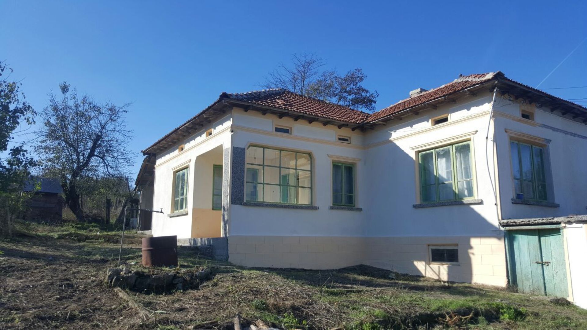 3 BED COTTAGE NR COAST WITH 1/2 ACRE GARDEN, KRASEN, BULGARIA - Image 4 of 19