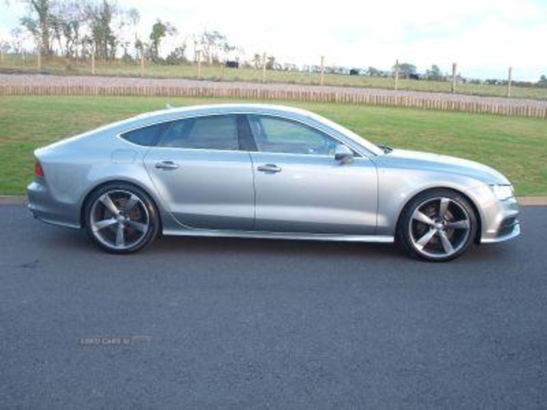 2011 AUDI A7 S LINE TDI QUATTRO AUTOMATIC SHOWING 2 FORMER KEEPERS *NO VAT* - Image 9 of 14