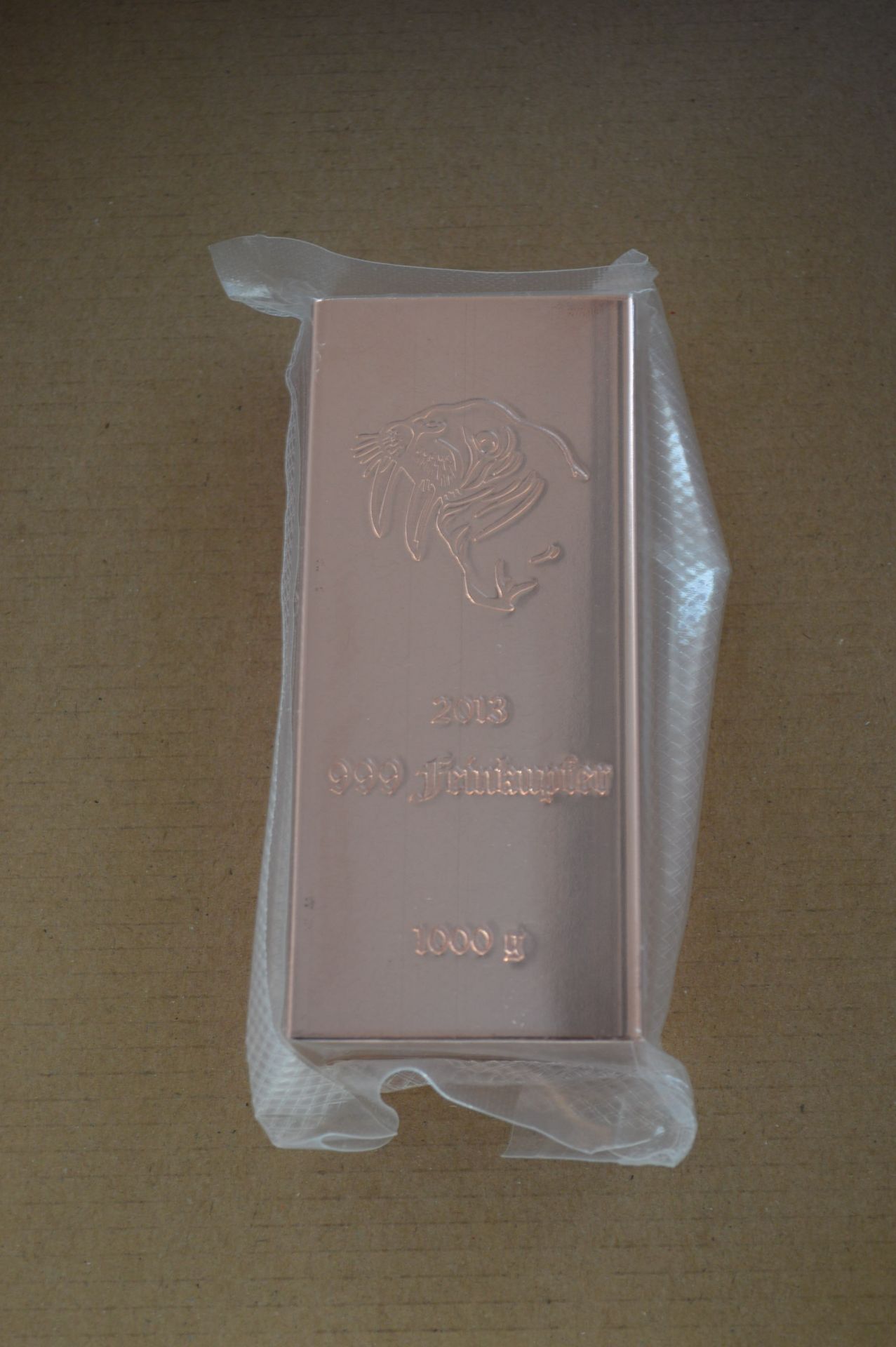 PURE COPPER BULLION 1 KG .999 = 99.9% PURITY. INVESTMENT WITH WALRUS FACE!