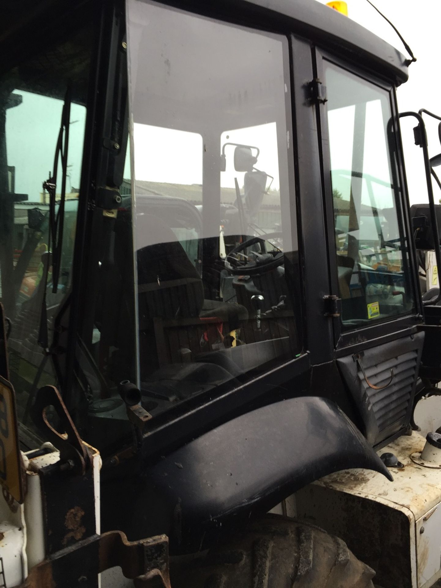 2008 JCB 2CX STREETMASTER COMPLETE WITH BREAKER AND 4 IN 1 BUCKET - Image 17 of 18