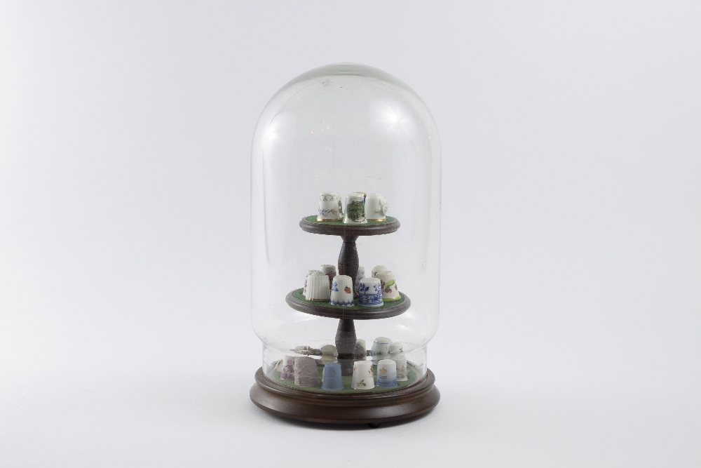 Les Jardins Fleuris' Collection. Acrylic globe with 25 thimbles. 1985.