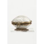 Thimble holder sailboat in mother-of-pearl, golden metal and shell. Decoration of painted flowers