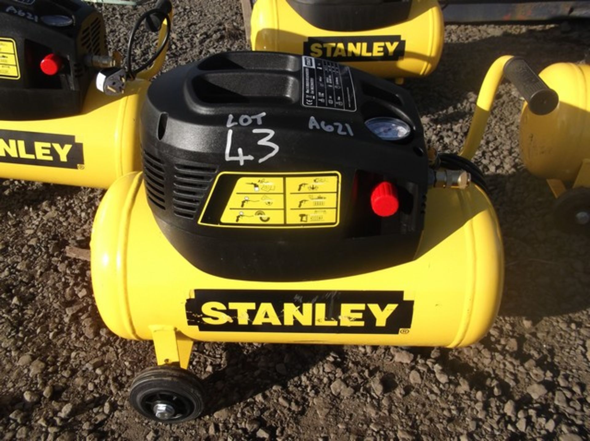 STANLEY 240V 24LTR 8 BAR COMPRESSOR