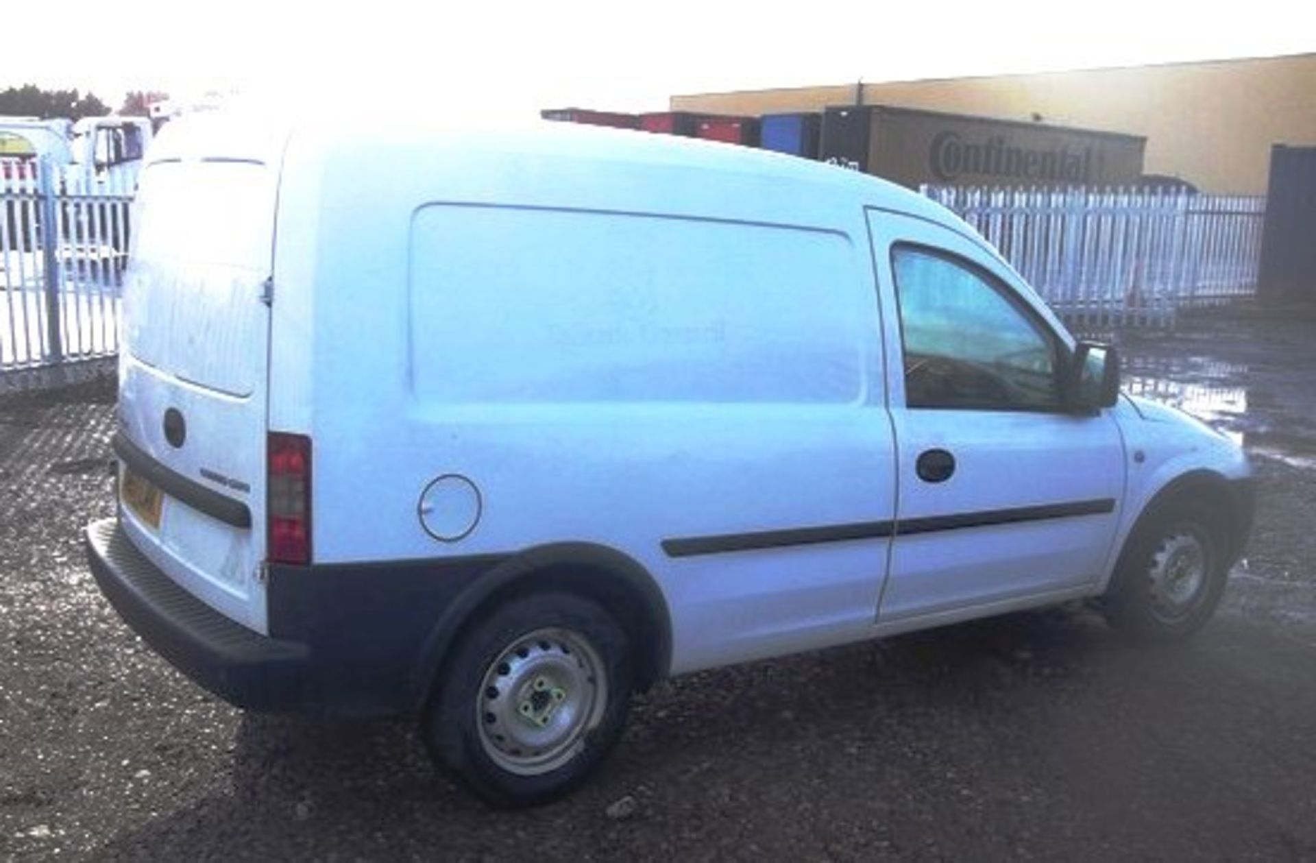 VAUXHALL COMBO 1700 CDTI - 1248cc
Body: 2 Dr Van
Color: White
First Reg: 27/11/2007
Doors: 2
MOT: - Image 5 of 8