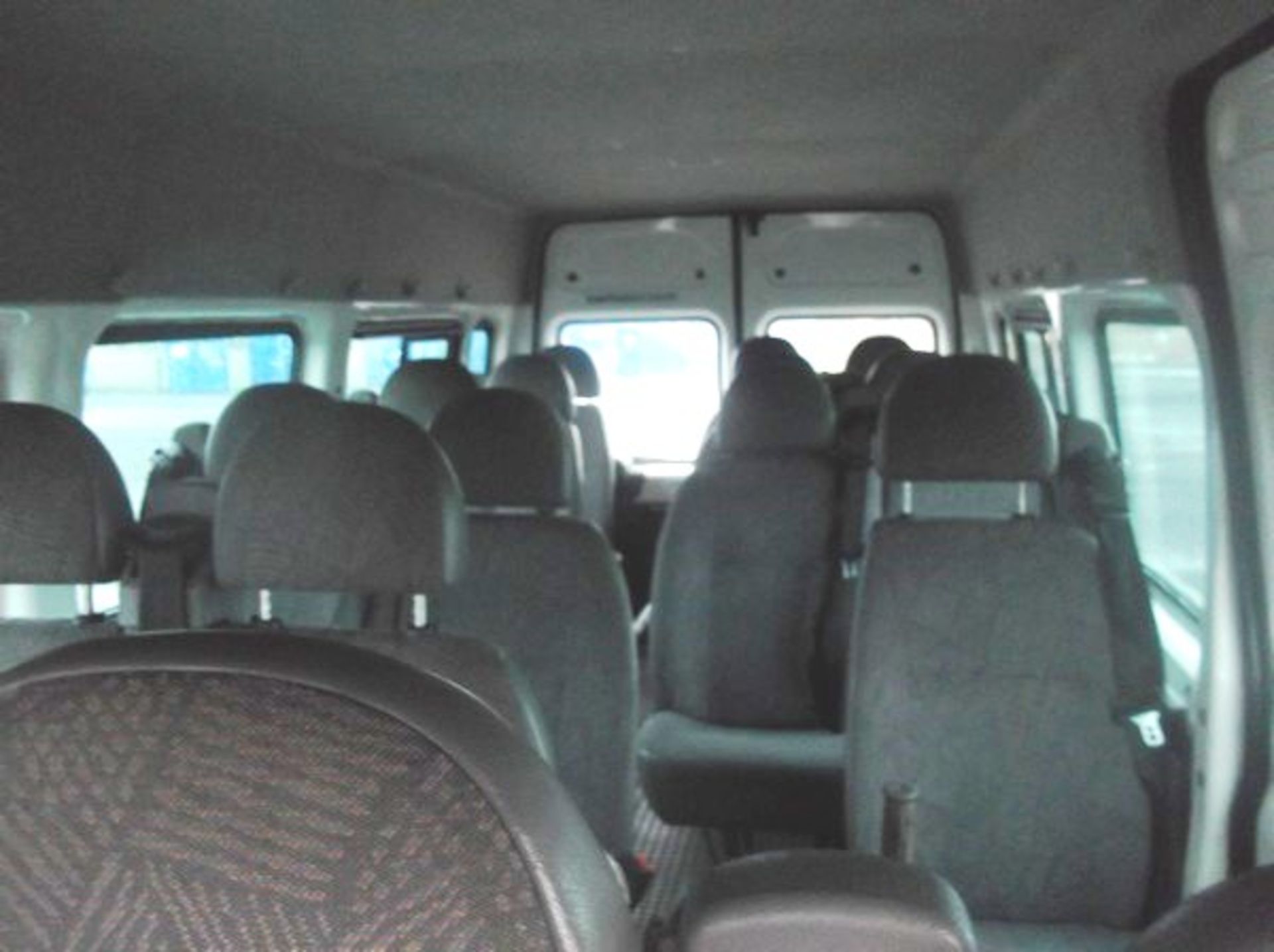 FORD TRANSIT MINIBUS - 2402cc
Body: 5 Dr Minibus
Color: White
First Reg: 22/11/2005
Doors: 5
MOT: - Image 5 of 11