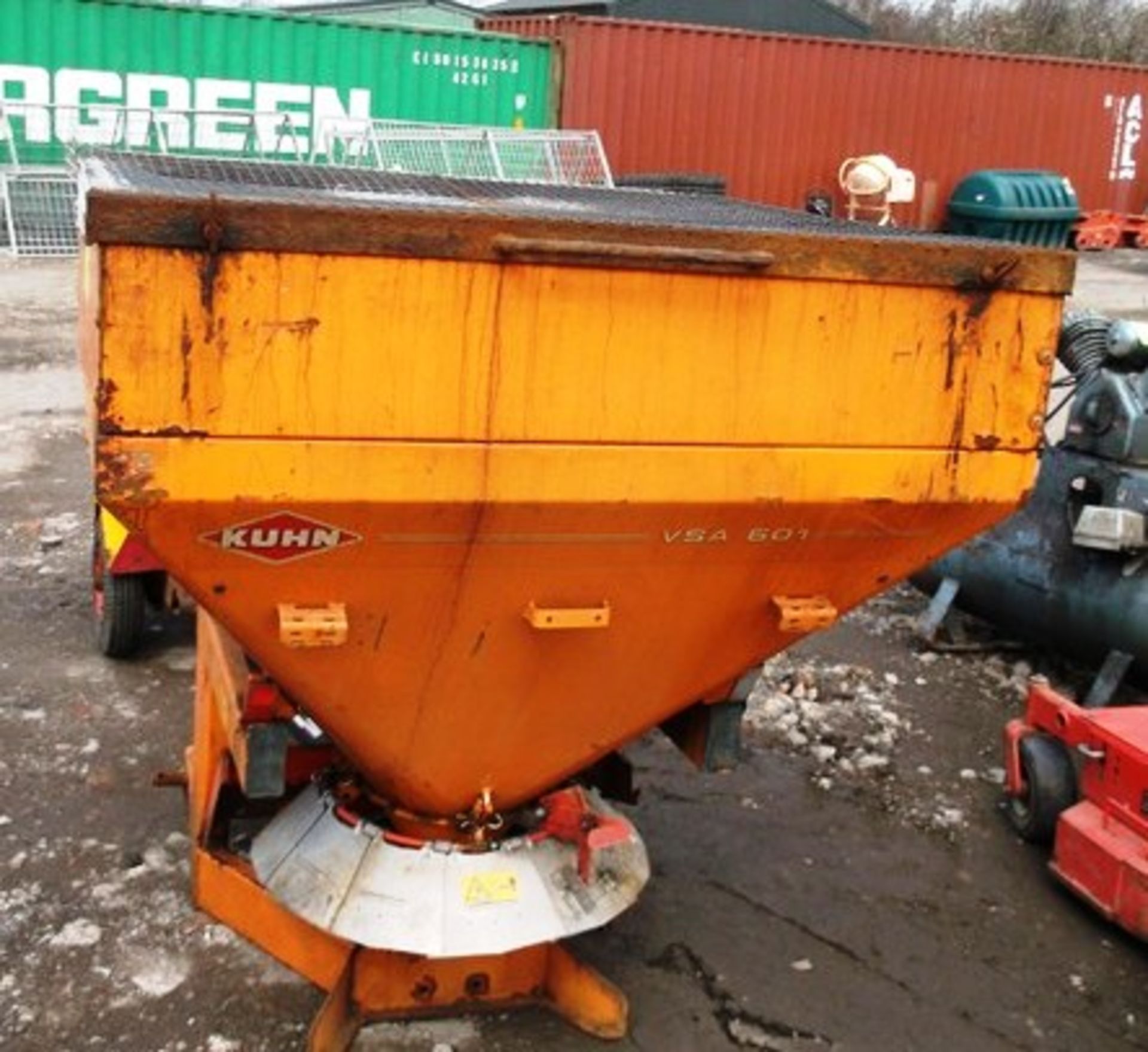 2004 KUHN 601 SALT SPREADER SN VSA601 FL NO 004347 - Image 2 of 3